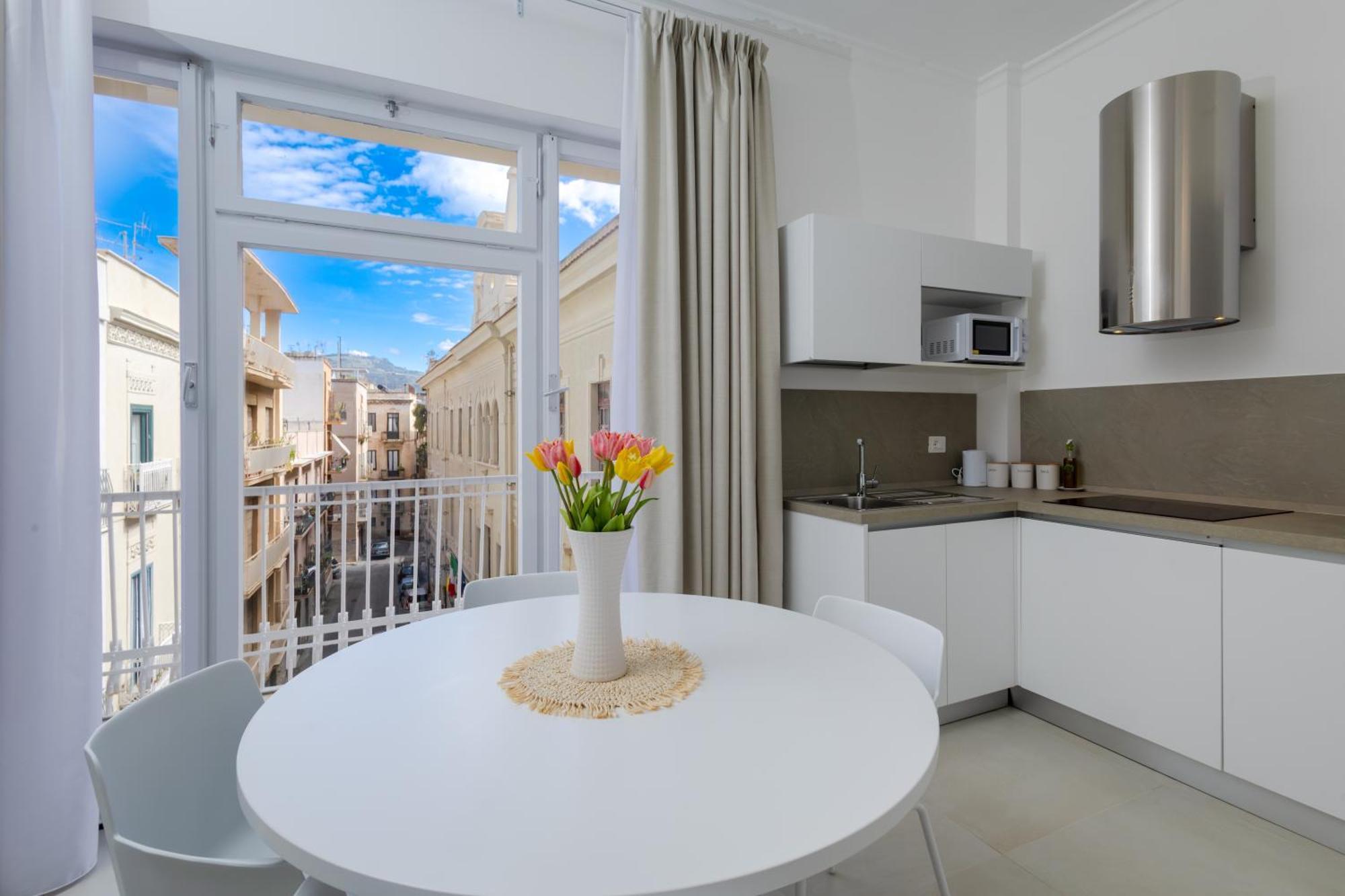 Adamas Apartment , Rooms And Suite Trapani Buitenkant foto